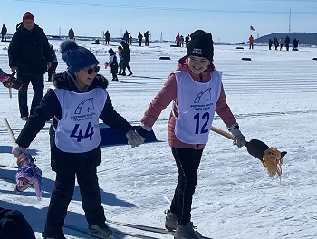 Хоббихорсеры выступили на «Югорском лыжном марафоне»