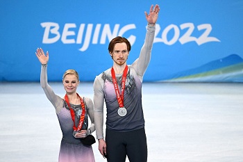 Тарасова и Морозов взяли серебро на Олимпиаде 2022