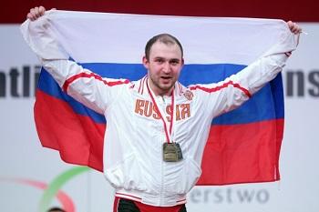 Иванов и Каширина выиграли золото чемпионата мира по тяжелой атлетике
