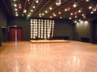 Зеркальный зал для занятий танцами, гимнастикой и д.р. Фото 2.