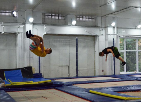 Центр батутной акробатики и фитнеса JUMP! Фото 3.