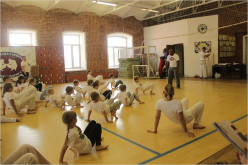 Vem Camara Capoeira (Площадь Восстания) Фото 1.