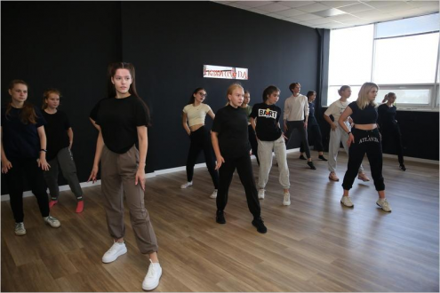 «Dance academy» (ТЦ Гамаюн) Фото 1.