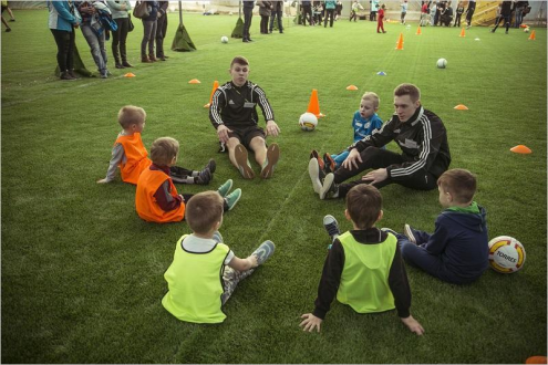 Футбольная школа "Юниор" (Электросила) Фото 2.