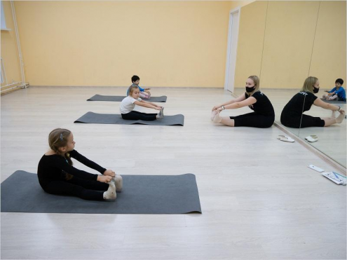 Школа художественной гимнастики GymBalance (Чёрная речка) Фото 1.